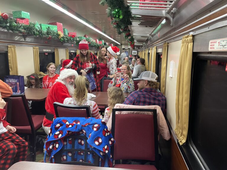 Cuyahoga Valley Scenic Railroad North Pole Adventure