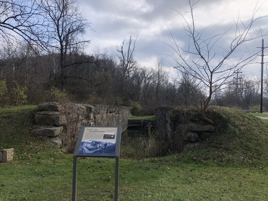 red lock trailhead